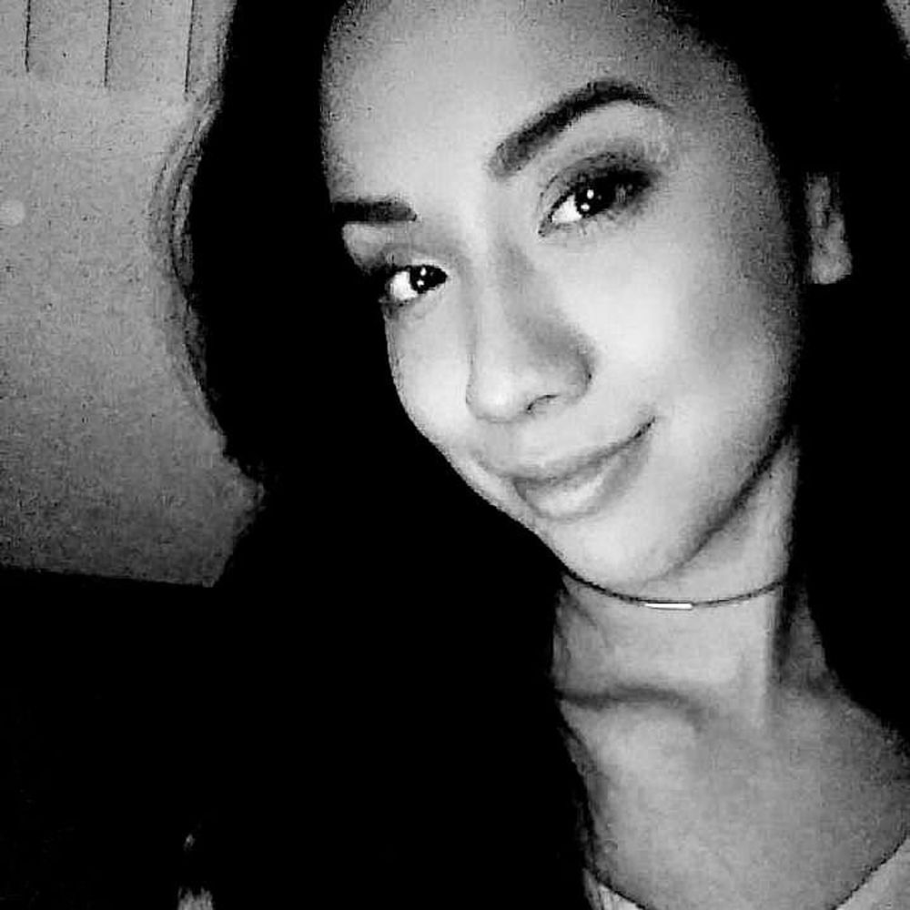 Meet your Posher, Jackeline